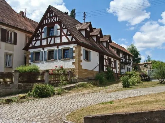 Gänsteller Sapphire Keller